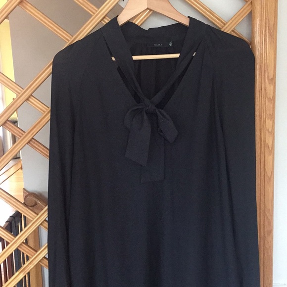 Aritzia black long sleeve blouse - Picture 2 of 4